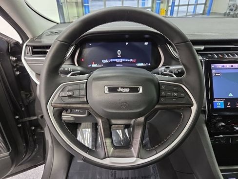 Used 2022 Jeep Grand Cherokee L Limited w/ Trailer Tow Group (B) AWD/4WD image 12