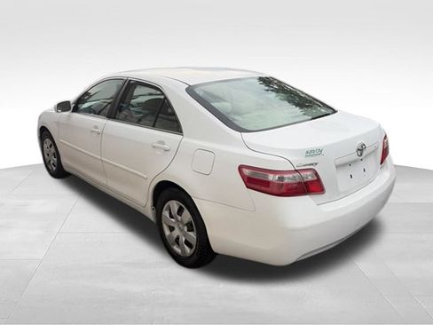 Used 2009 Toyota Camry LE FWD image 27