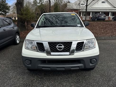 Used 2021 Nissan Frontier S image 2