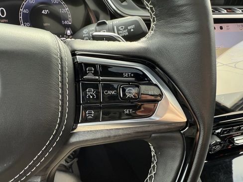 Used 2023 Jeep Grand Cherokee L Overland w/ Advanced Protech Group III image 23