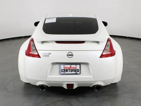 Certified 2016 Nissan 370Z Coupe RWD image 11