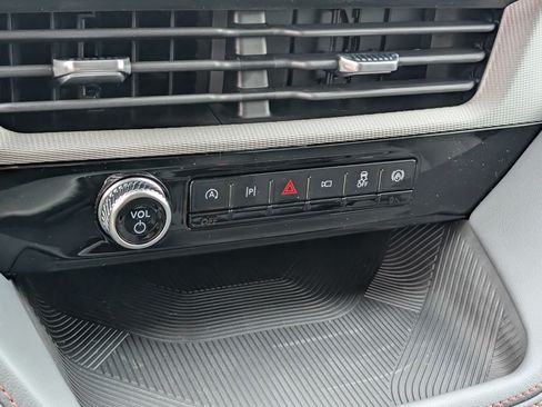 New 2026 Ford Explorer Active RWD image 30