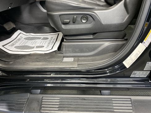 Used 2022 GMC Sierra 1500 Elevation image 13