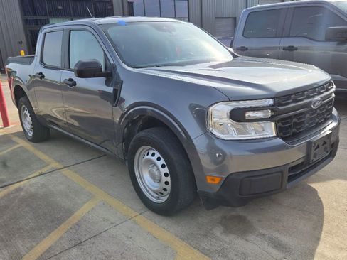 Used 2022 Ford Maverick XL image 3