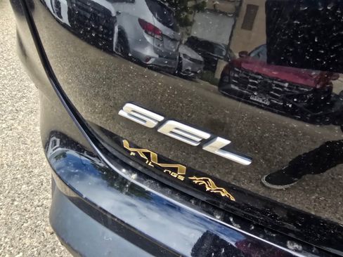 Used 2022 Ford Edge SEL AWD/4WD image 10