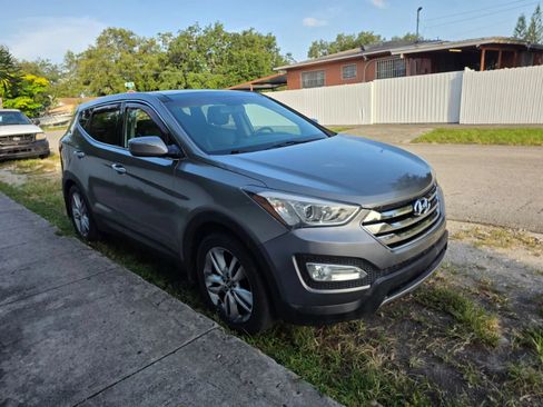 Used 2013 Hyundai Santa Fe Sport 2.0T w/ Technology Pkg FWD image 5