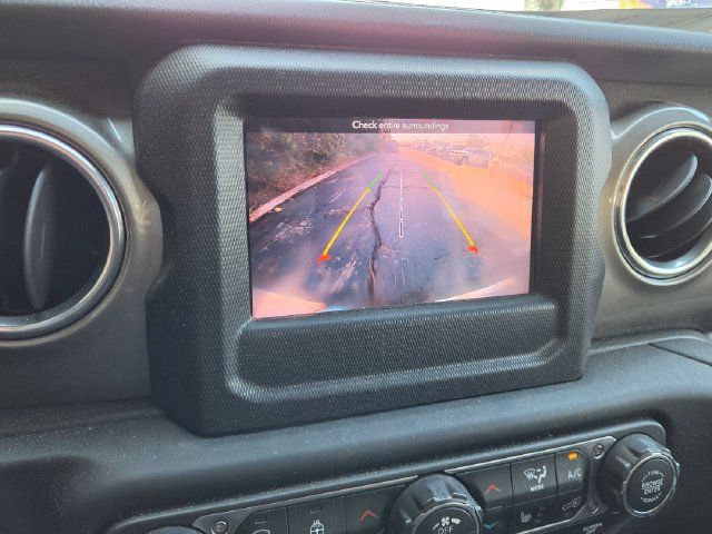 Used 2021 Jeep Wrangler Unlimited Sahara w/ Cold Weather Group AWD/4WD image 22