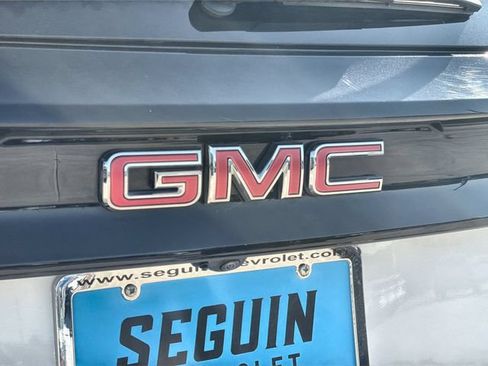 Certified 2025 GMC Acadia Elevation FWD image 30