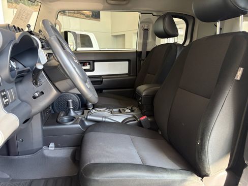 Used 2008 Toyota FJ Cruiser 4WD image 12