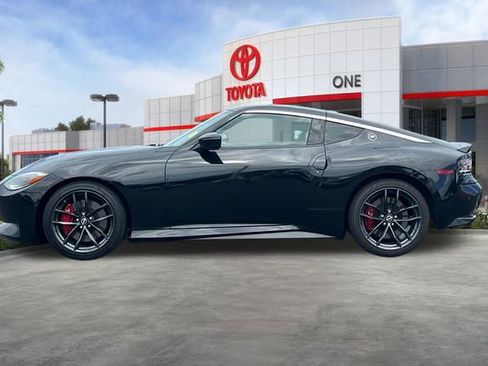 Used 2024 Nissan Z Performance w/ Floor Mat Package RWD image 8