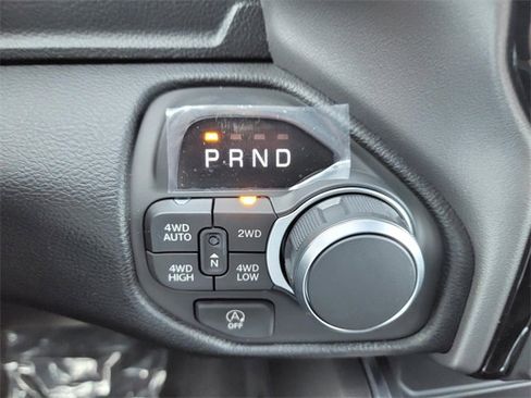 New 2026 RAM 1500 4x4 Crew Cab image 22