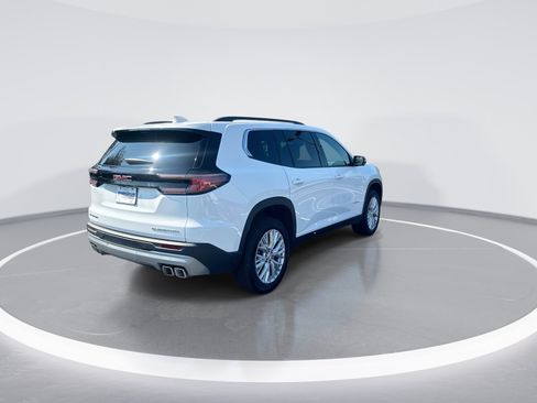 Used 2026 GMC Acadia Elevation w/ Elevation Premium Package FWD image 9