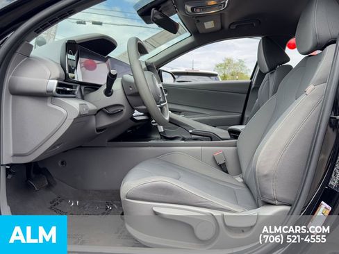 Used 2024 Hyundai Elantra SEL image 11