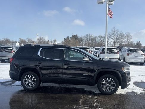 Used 2023 GMC Acadia SLT w/ Technology Package image 4