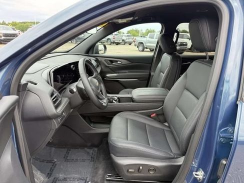 Used 2026 Chevrolet Traverse LT AWD/4WD image 11