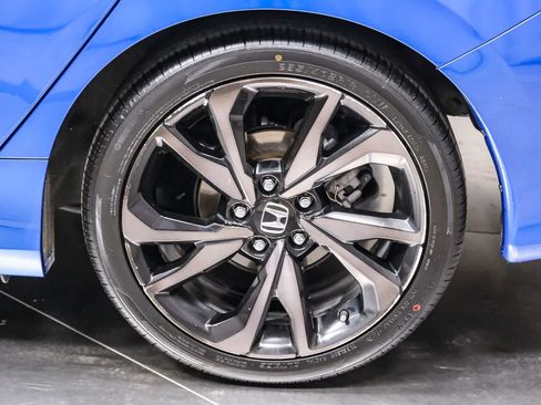 Used 2019 Honda Civic Sport image 9