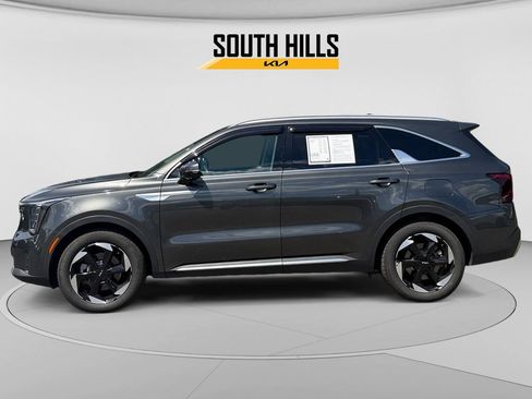 Certified 2025 Kia Sorento EX AWD/4WD image 2