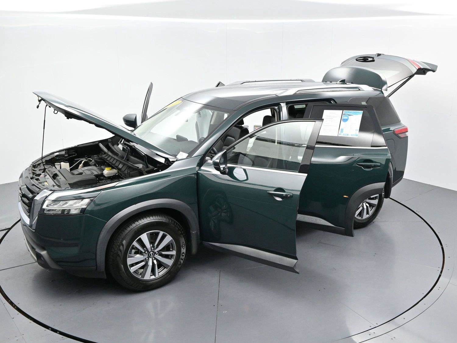 Used 2022 Nissan Pathfinder SL w/ Cargo Package AWD/4WD image 48