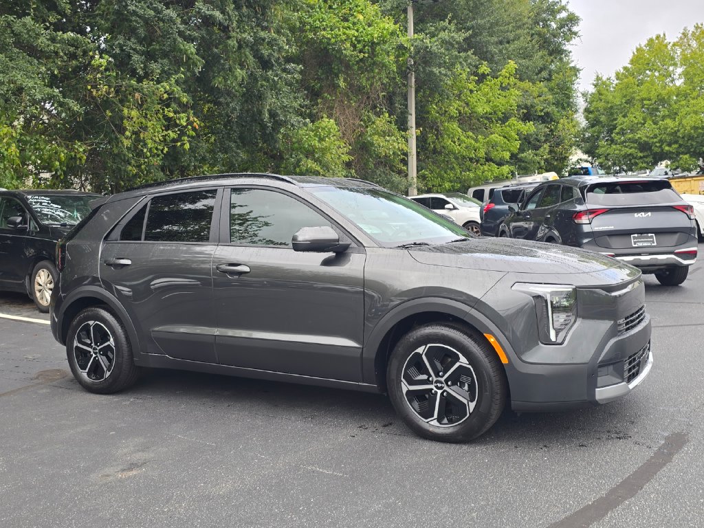 New 2027 Kia Niro EX FWD image 1
