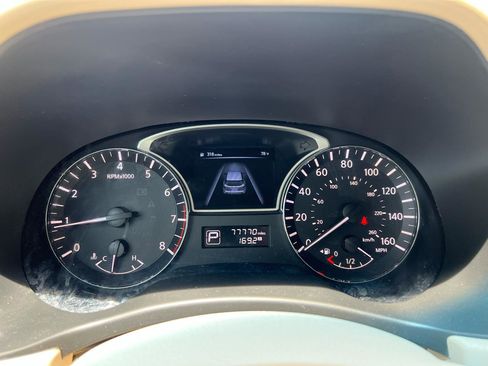 Used 2014 Nissan Pathfinder SL w/ SL Premium Package FWD image 18