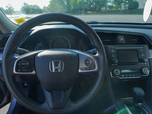 Used 2018 Honda Civic LX image 11