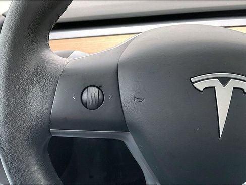 Used 2020 Tesla Model 3 Performance image 18