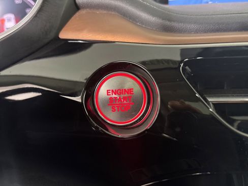 Used 2022 Acura MDX SH-AWD w/ Technology Package image 19