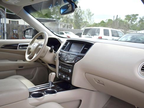 Used 2013 Nissan Pathfinder SL image 14