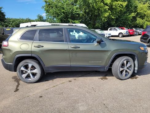 Used 2020 Jeep Cherokee Limited AWD/4WD image 2