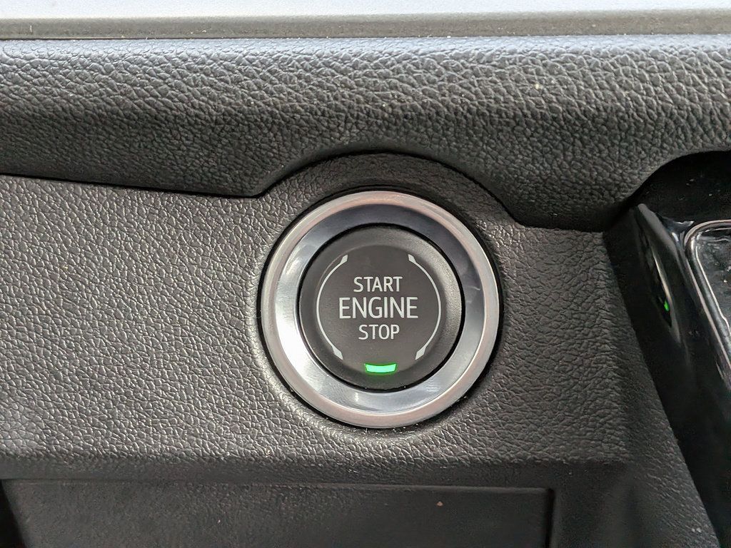 Certified 2025 Chevrolet Traverse LT AWD/4WD image 27