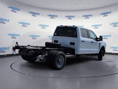 New 2026 Ford F350 XL w/ XL Chrome Package image 4