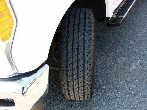 Used 2017 Ford F250 Lariat w/ Chrome Package image 41