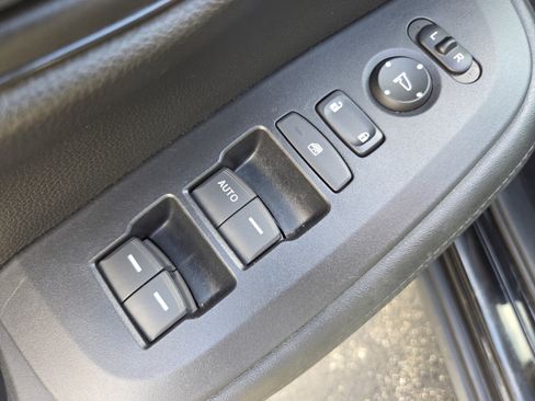 Used 2025 Honda HR-V LX image 29
