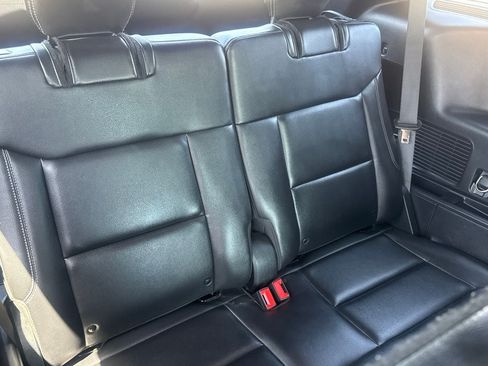 Used 2020 Ford Explorer XLT w/ Equipment Group 202A RWD image 36