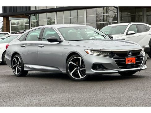 Used 2022 Honda Accord Sport image 2