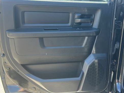 Used 2014 RAM 1500 Express RWD image 14