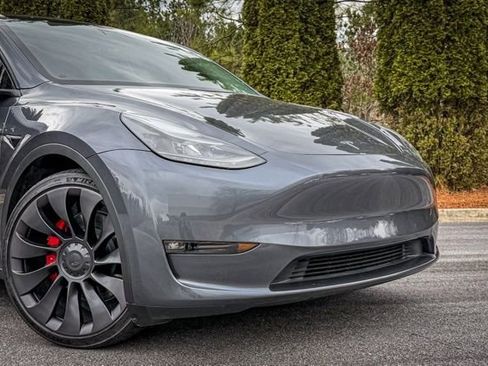Used 2023 Tesla Model Y Performance image 6