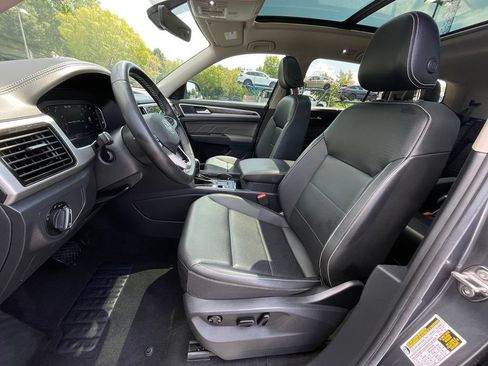 Used 2023 Volkswagen Atlas SE w/ Panoramic Sunroof Package FWD image 26