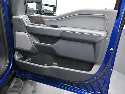 New 2026 Ford F250 Lariat w/ Black Appearance Package image 6