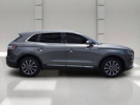 Used 2022 Lincoln Nautilus FWD image 6