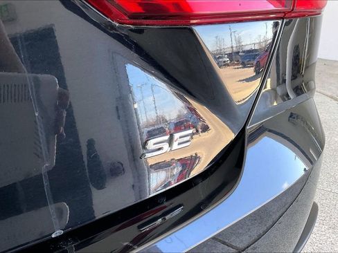 Used 2025 Toyota Camry SE image 42