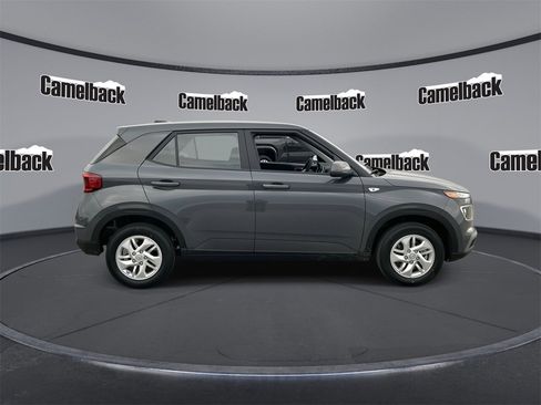 New 2026 Hyundai Venue SE image 8