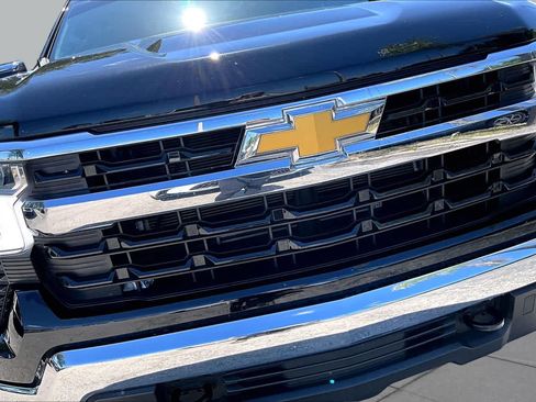 Used 2024 Chevrolet Silverado 1500 LT AWD/4WD image 30