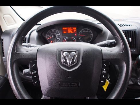 Used 2021 RAM ProMaster 2500 w/ Convenience Group image 17