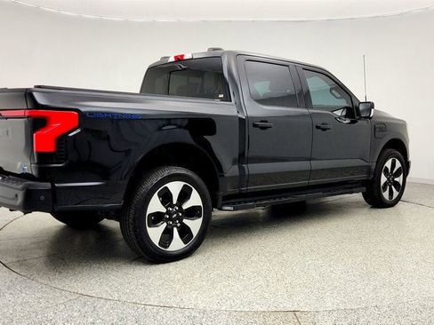 Used 2023 Ford F150 Lightning Platinum image 5