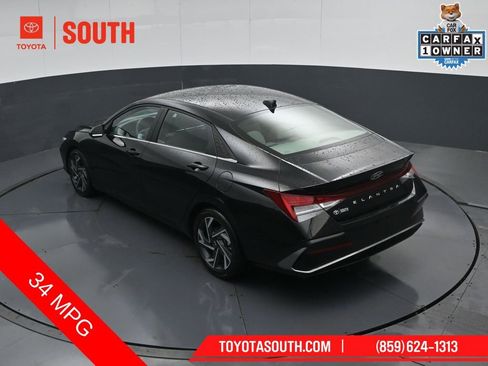 Used 2025 Hyundai Elantra SEL FWD image 53