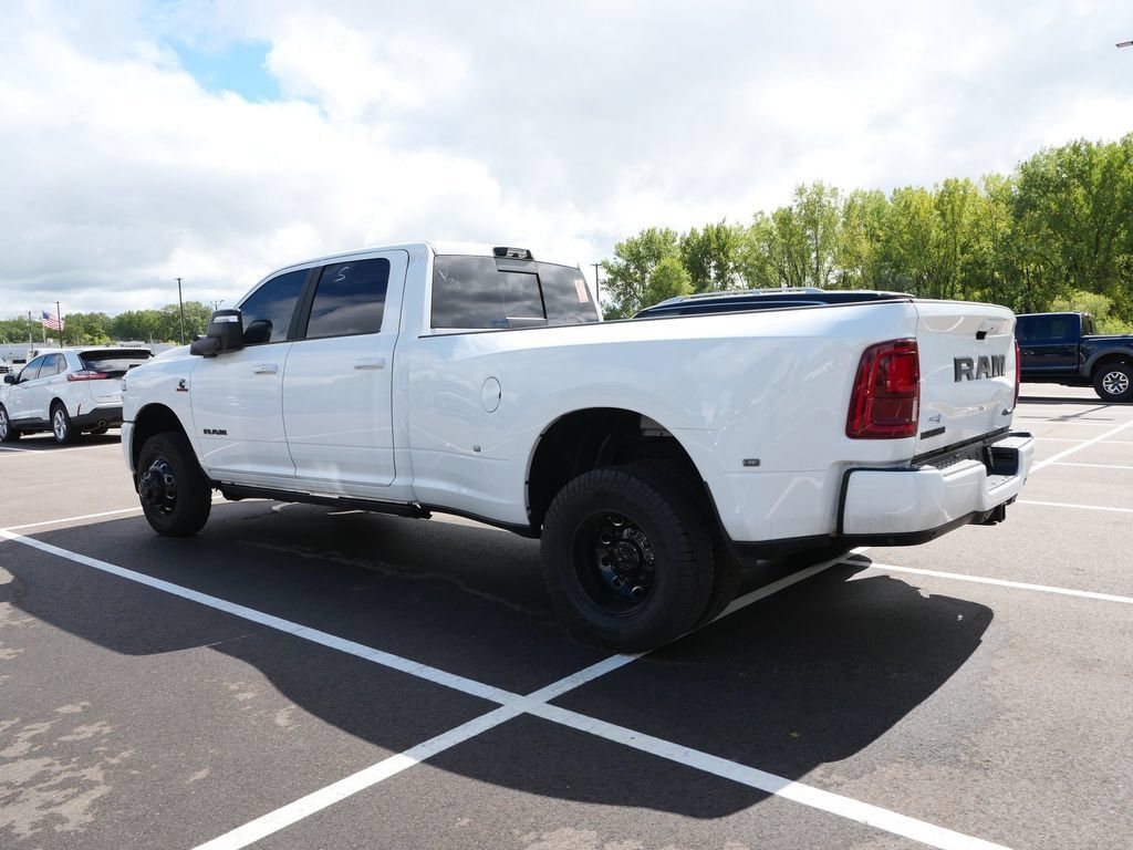 Used 2025 RAM 3500 Laramie AWD/4WD image 7