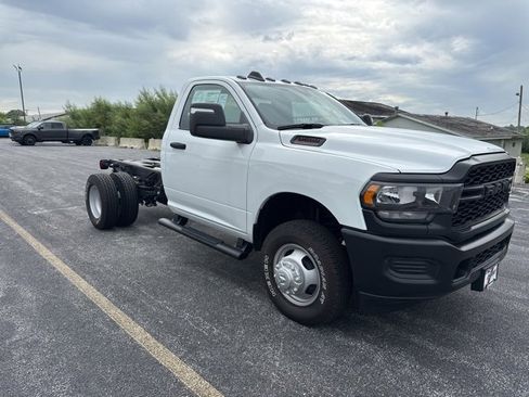 New 2024 RAM 3500 Tradesman image 7