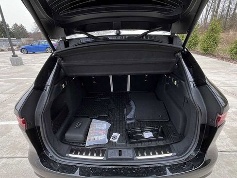 New 2025 Jaguar F-PACE R-Dynamic S image 20