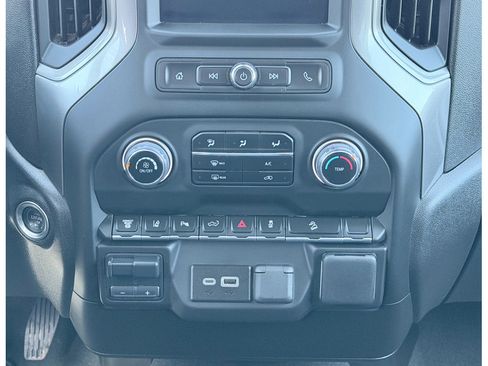 Used 2025 Chevrolet Silverado 2500 Custom w/ Custom Value Package image 17